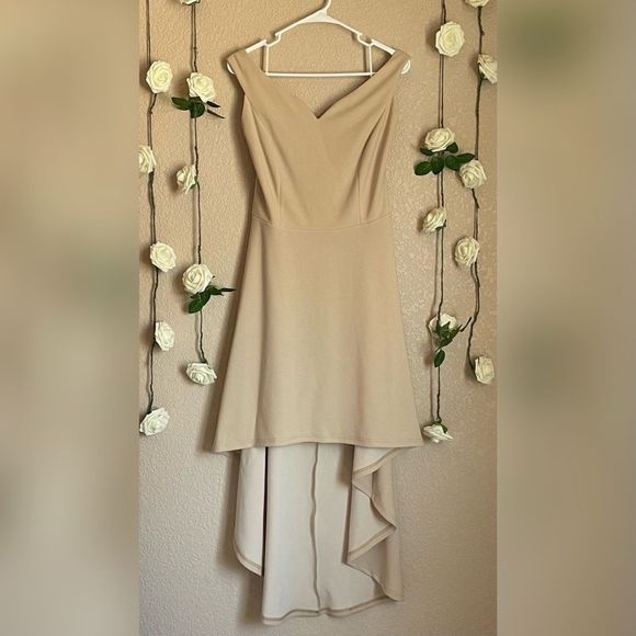 𝅺hi-lo OTS Dress - Picture 1 of 5